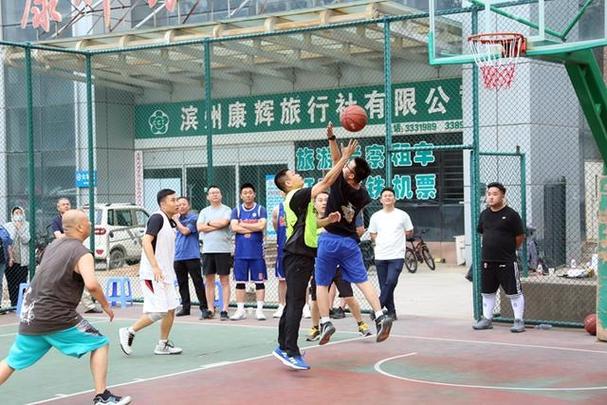 中扮演着至