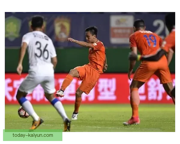 本坦库尔世界杯表现稳健，攻防两端发挥稳定提升